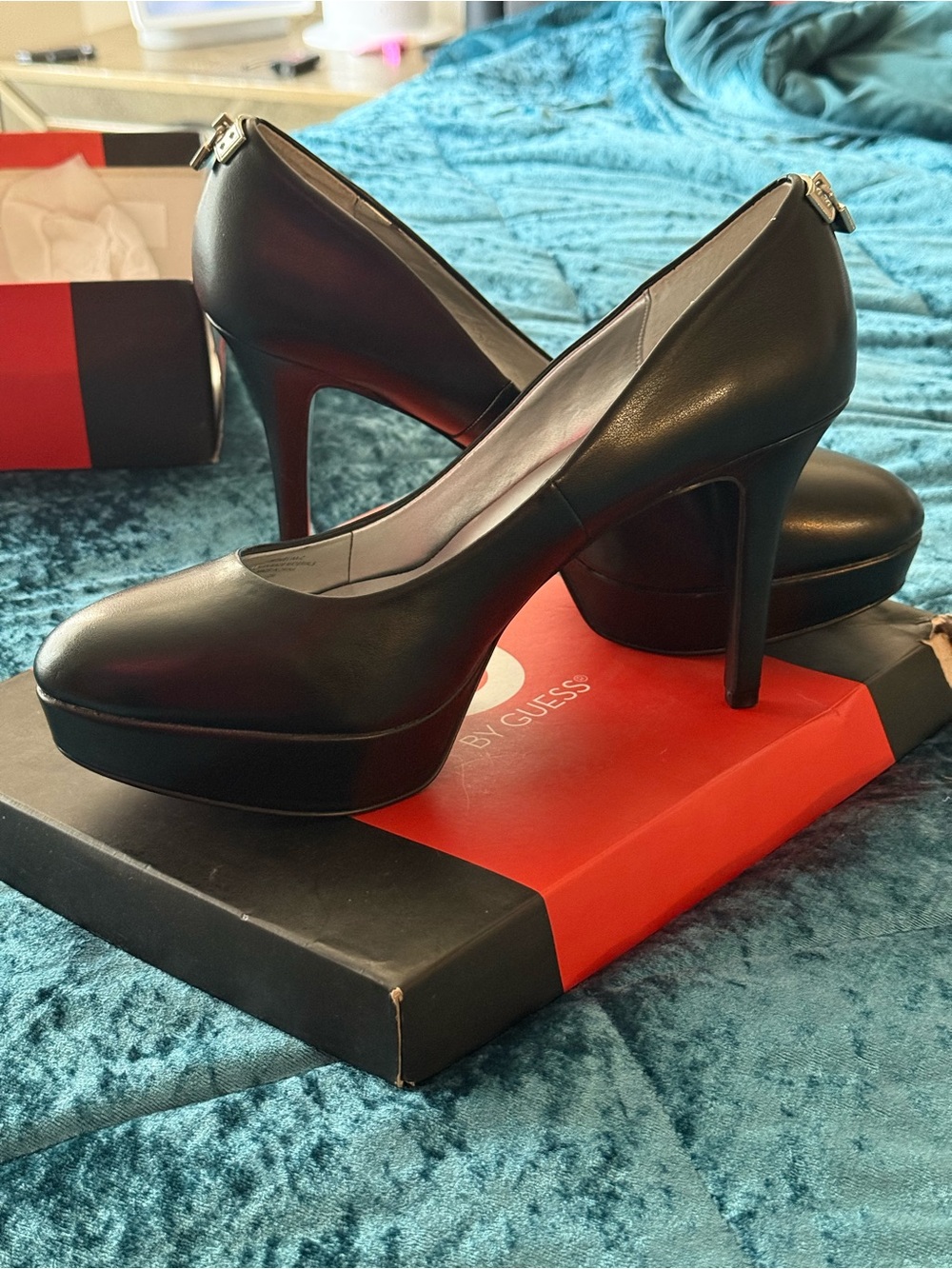 GUESS Black Platform Stiletto Pumps
